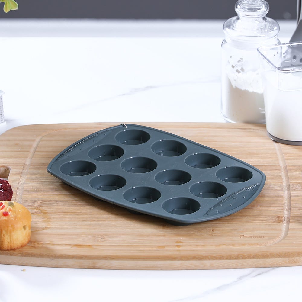 BAKE MAGIC 12 CUPS CAKE SILICONE MOULD_ 16553